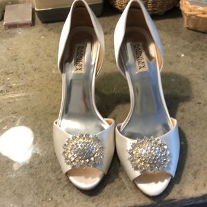 Badgley Mischka wedding heels Size 9 Never Worn